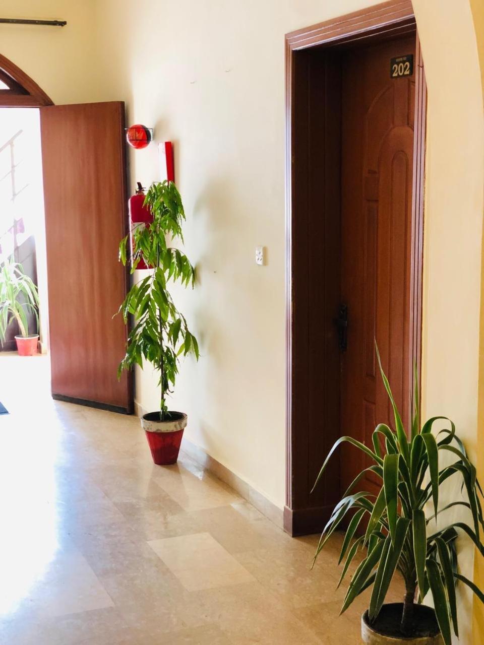 Blue Moon Residency Jinnah Super Islamabad Luaran gambar