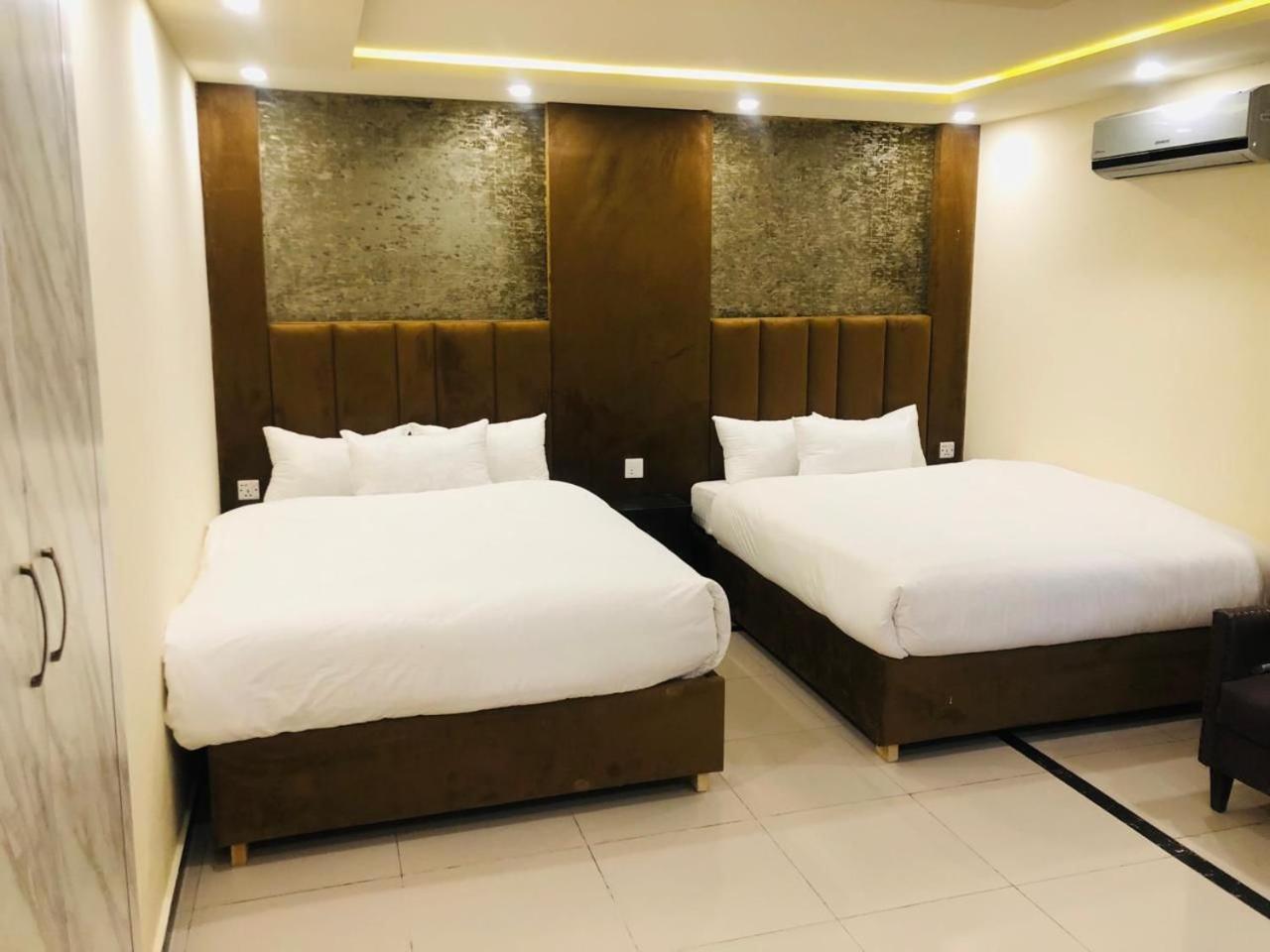 Blue Moon Residency Jinnah Super Islamabad Luaran gambar