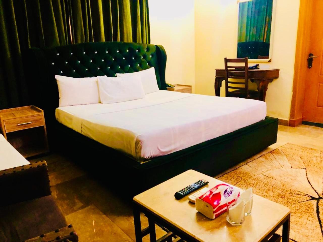 Blue Moon Residency Jinnah Super Islamabad Luaran gambar